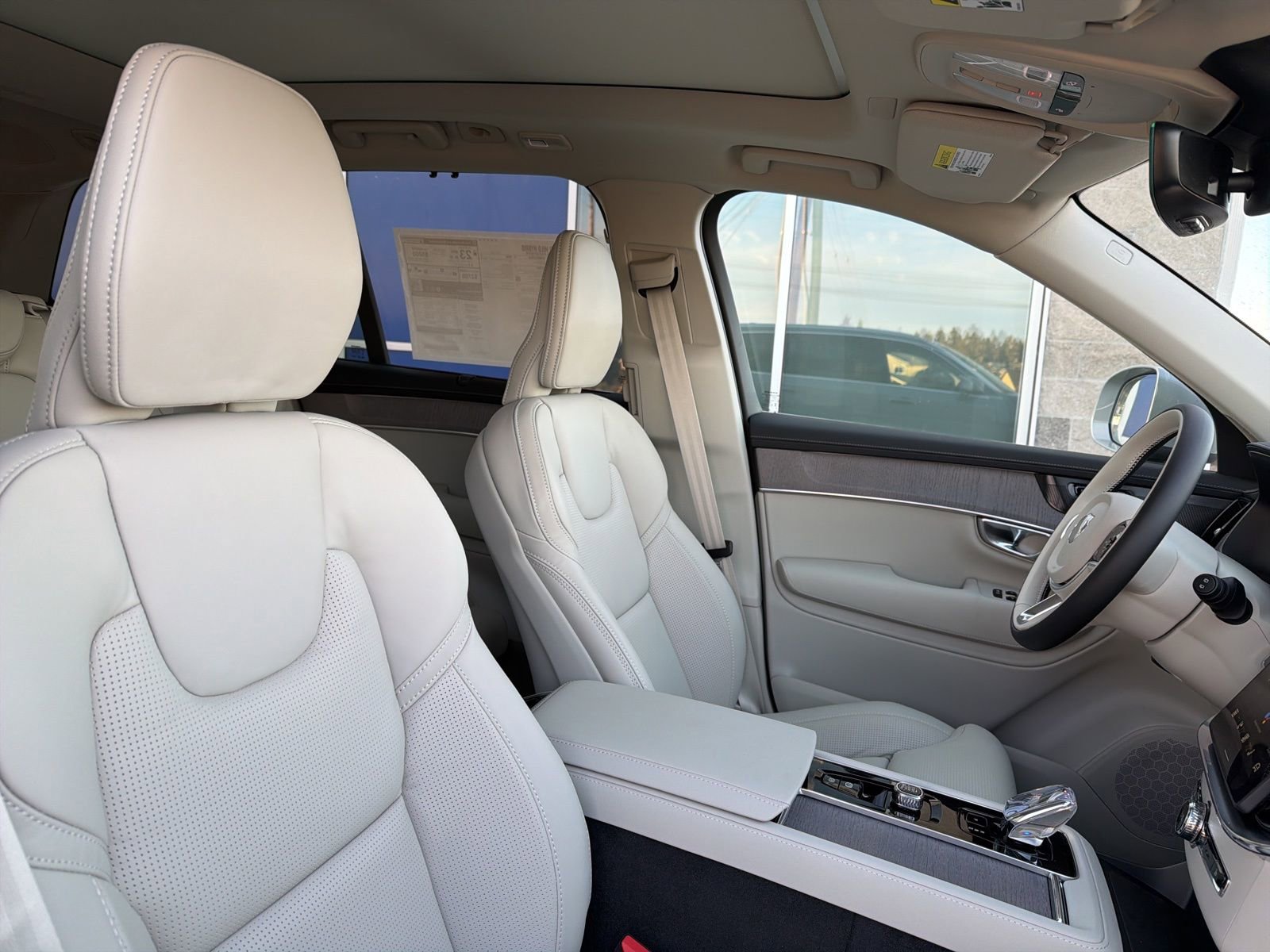 New 2026 Volvo XC90 B6 Ultra w/ Protection Package image 15