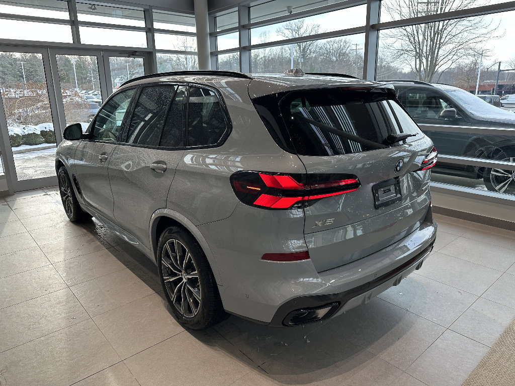 New 2026 BMW X5 xDrive50e w/ M Sport Package image 4