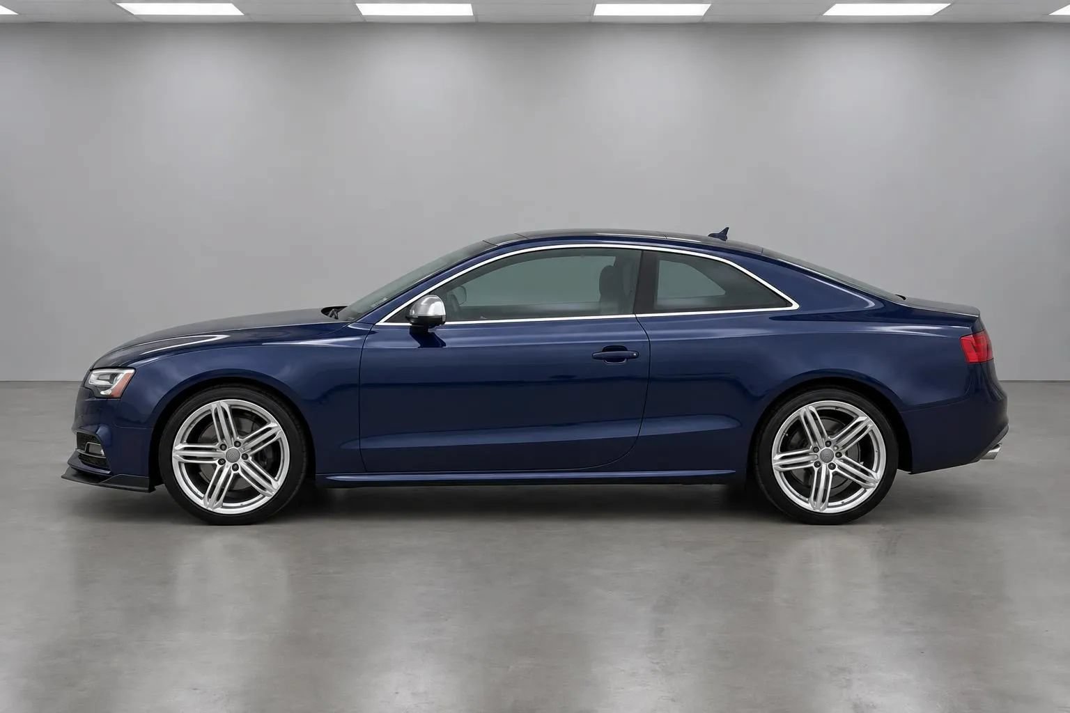 Used 2013 Audi S5 Prestige w/ Prestige Pkg AWD/4WD image 3