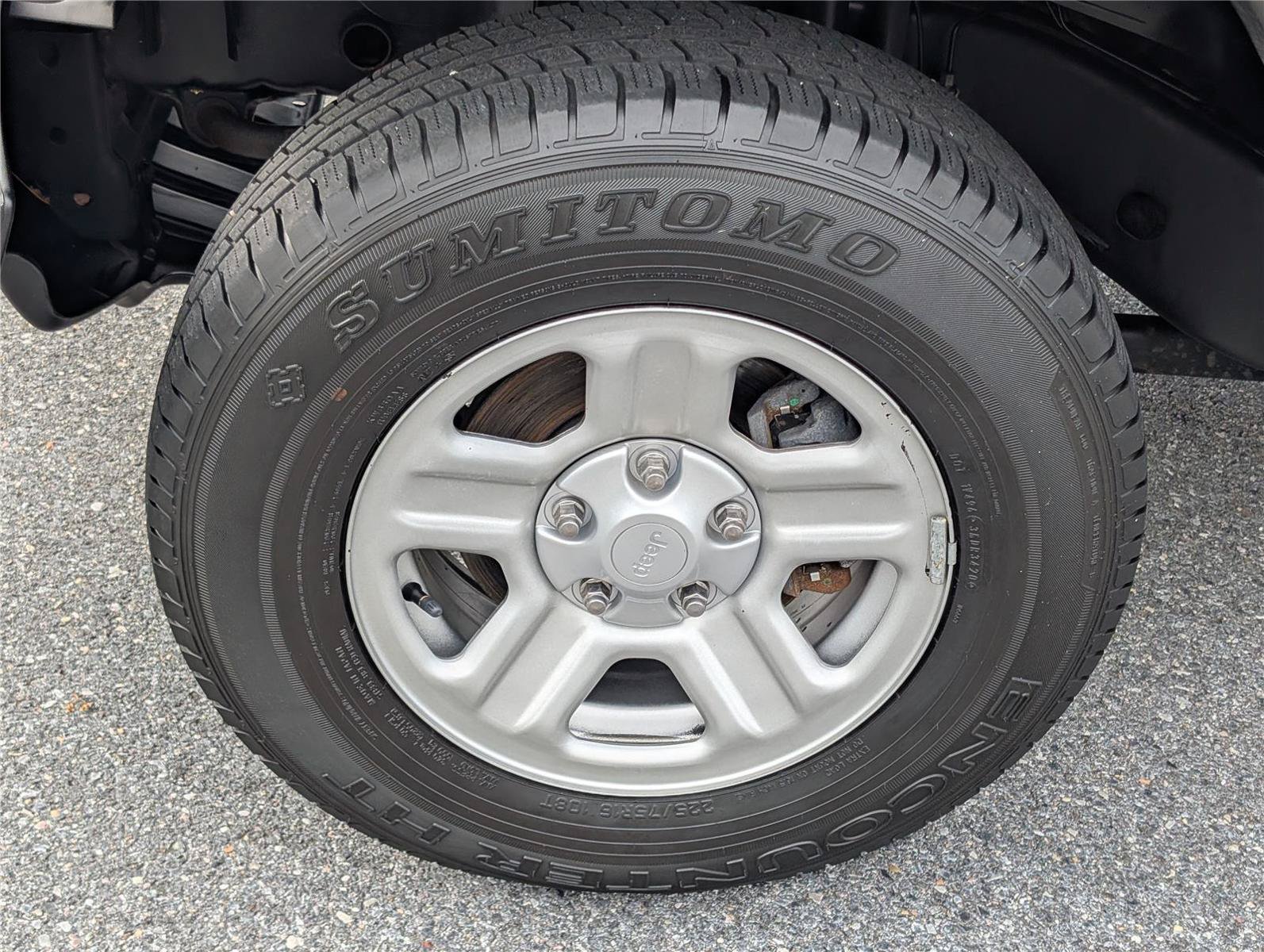 Used 2018 Jeep Wrangler Sport AWD/4WD image 11
