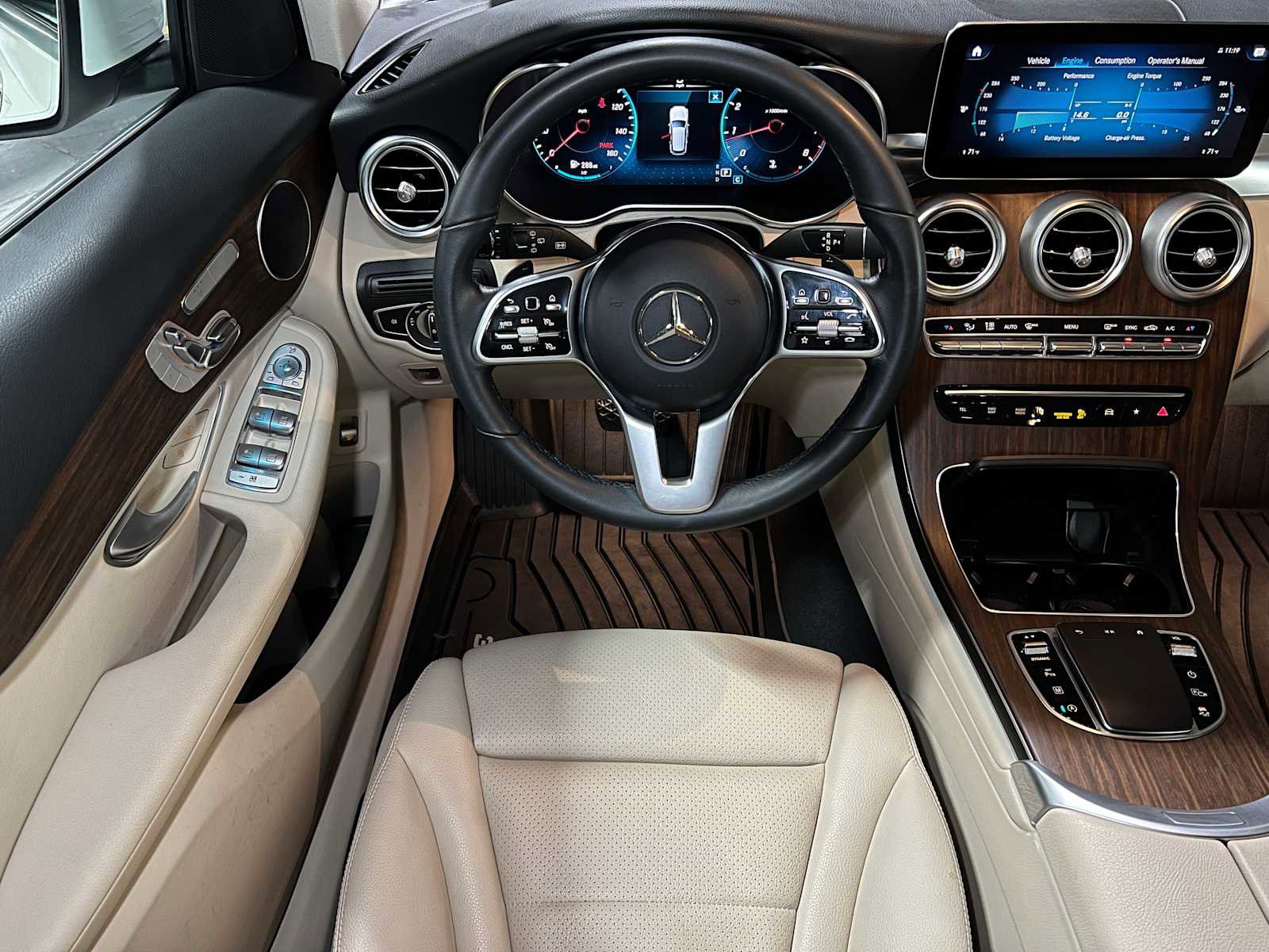 Used 2022 Mercedes-Benz GLC 300 4MATIC image 40