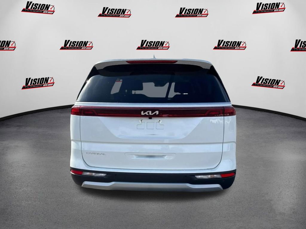 Certified 2023 Kia Carnival LX image 6