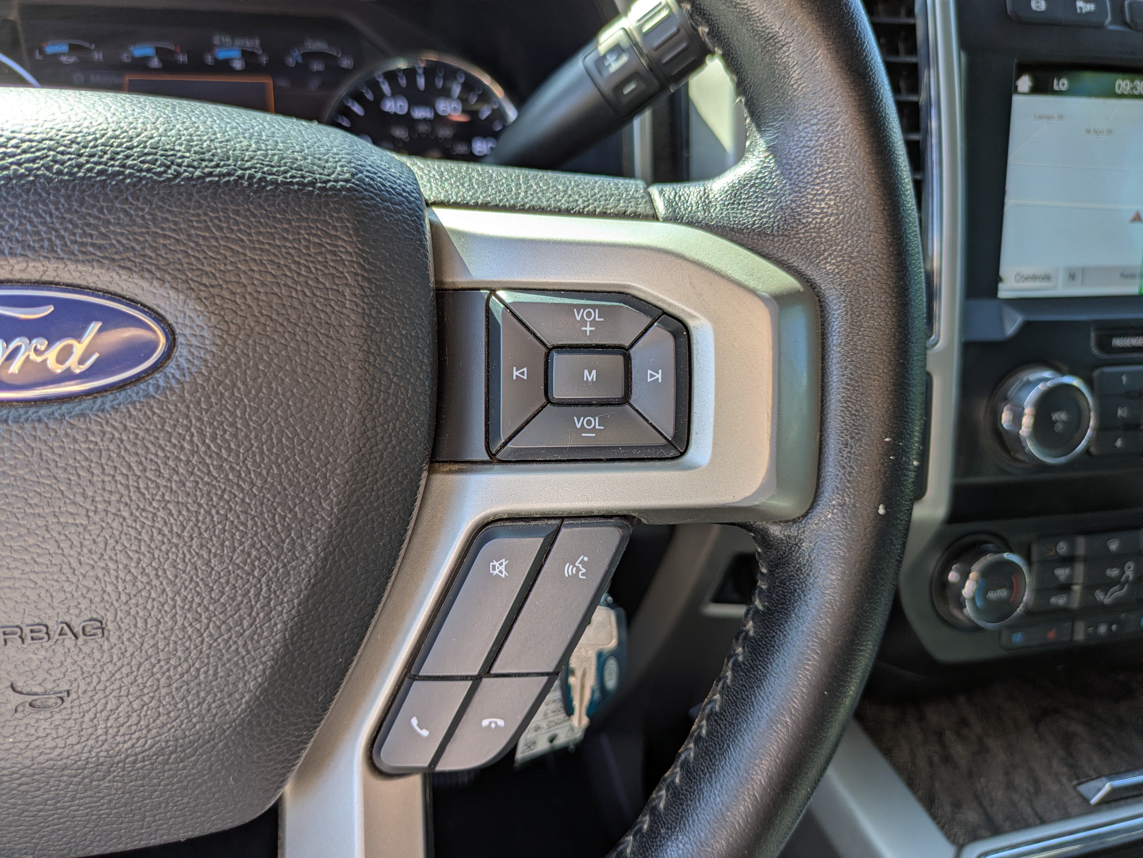 Used 2019 Ford F250 Lariat w/ Chrome Package AWD/4WD image 32