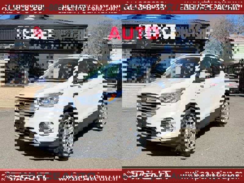 Used 2019 Ford Escape Titanium w/ U9j03 - Titanium Tow Package