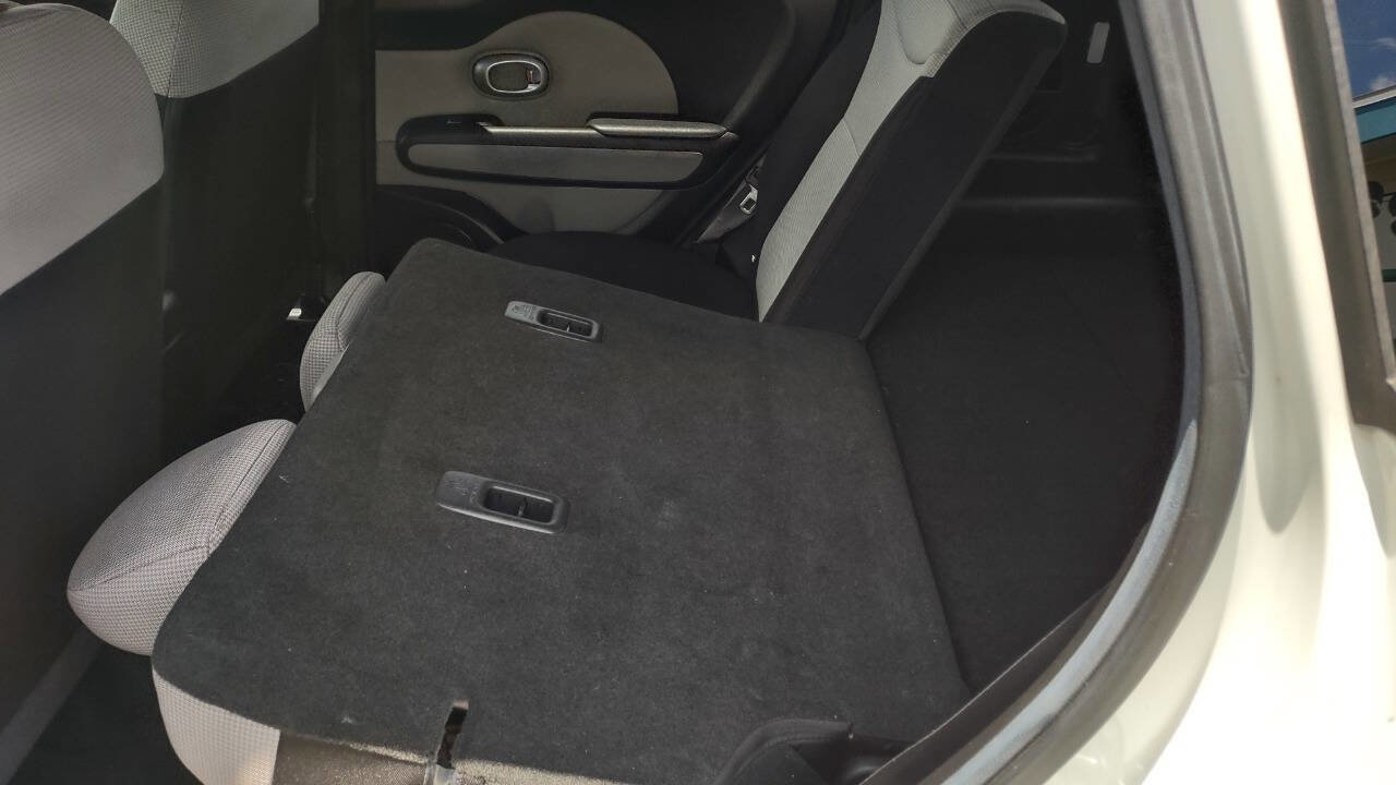 Used 2017 Kia Soul w/ Convenience Package image 28