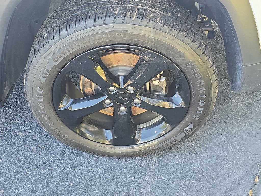 Used 2024 Jeep Grand Cherokee L Altitude image 5