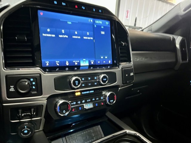 Used 2022 Ford F350 Platinum image 17