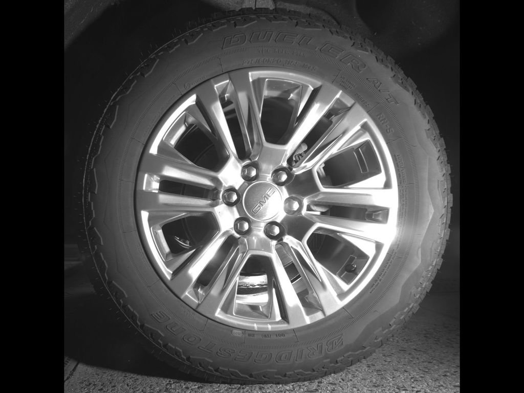 Used 2023 GMC Sierra 1500 Denali w/ Technology Package AWD/4WD image 11
