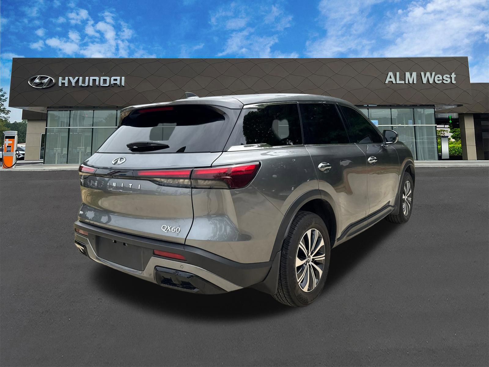 Used 2024 INFINITI QX60 Pure AWD/4WD image 5