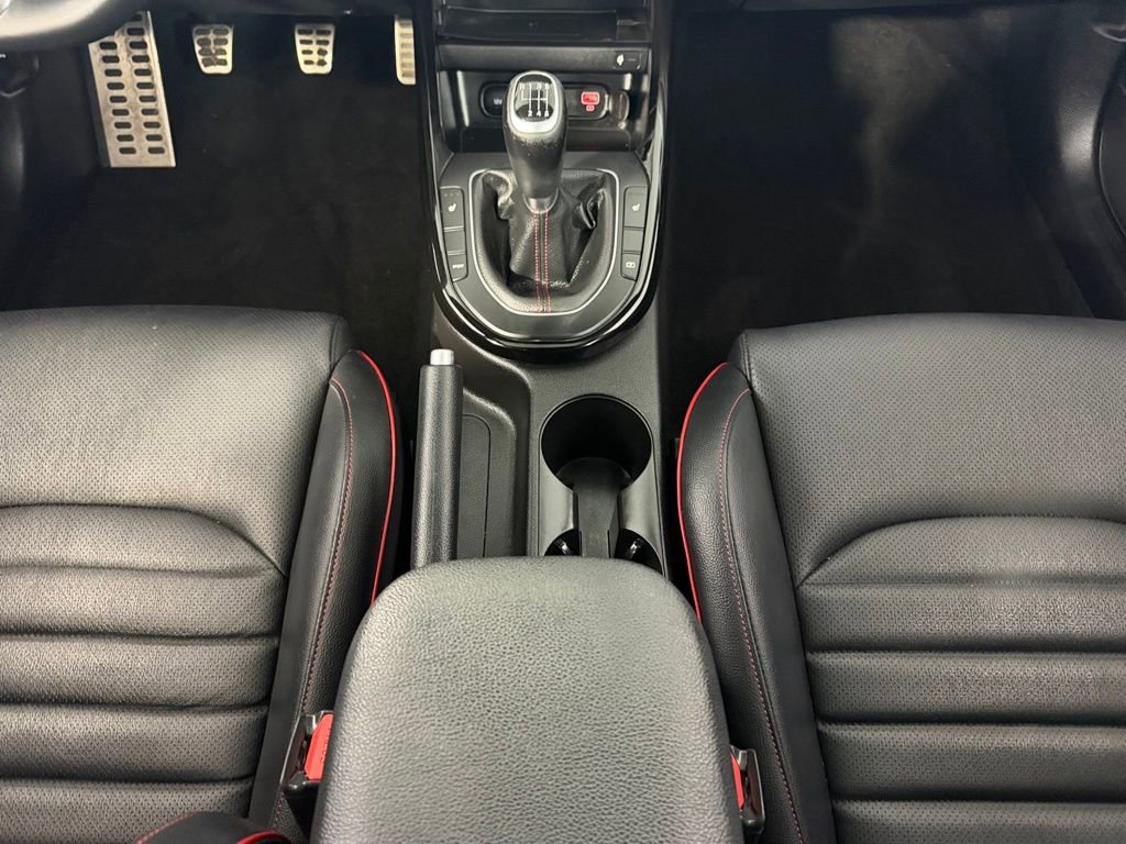 Used 2022 Kia Forte GT FWD image 16