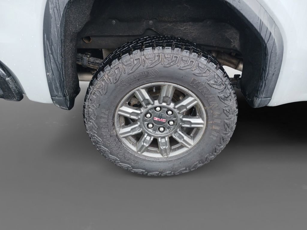 Used 2024 GMC Sierra 1500 AT4X image 10
