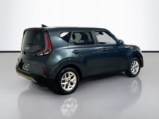 Certified 2023 Kia Soul LX w/ LX Technology Package FWD image 7