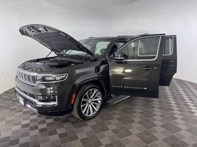 Used 2023 Jeep Grand Wagoneer Series II AWD/4WD image 12