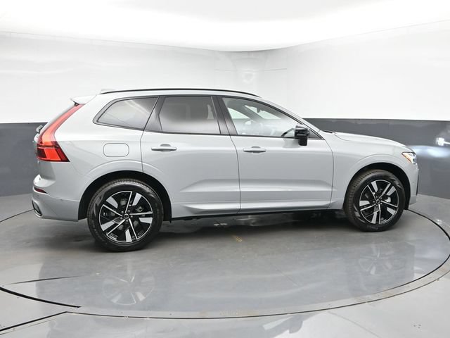 New 2026 Volvo XC60 B5 Plus w/ Protection Package Premier AWD/4WD image 9