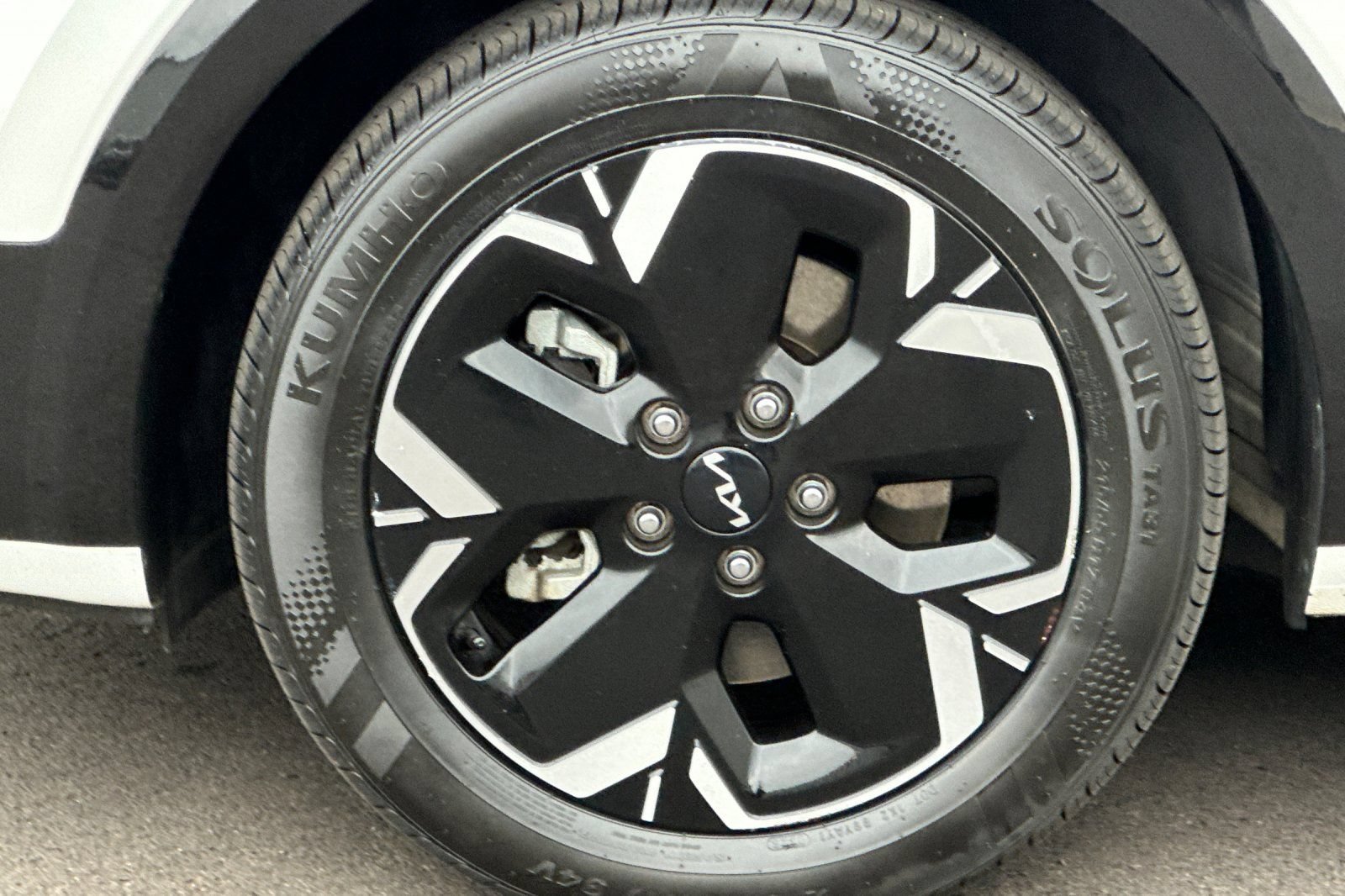 Certified 2023 Kia Niro Wind w/ Wind Preserve Package FWD image 35