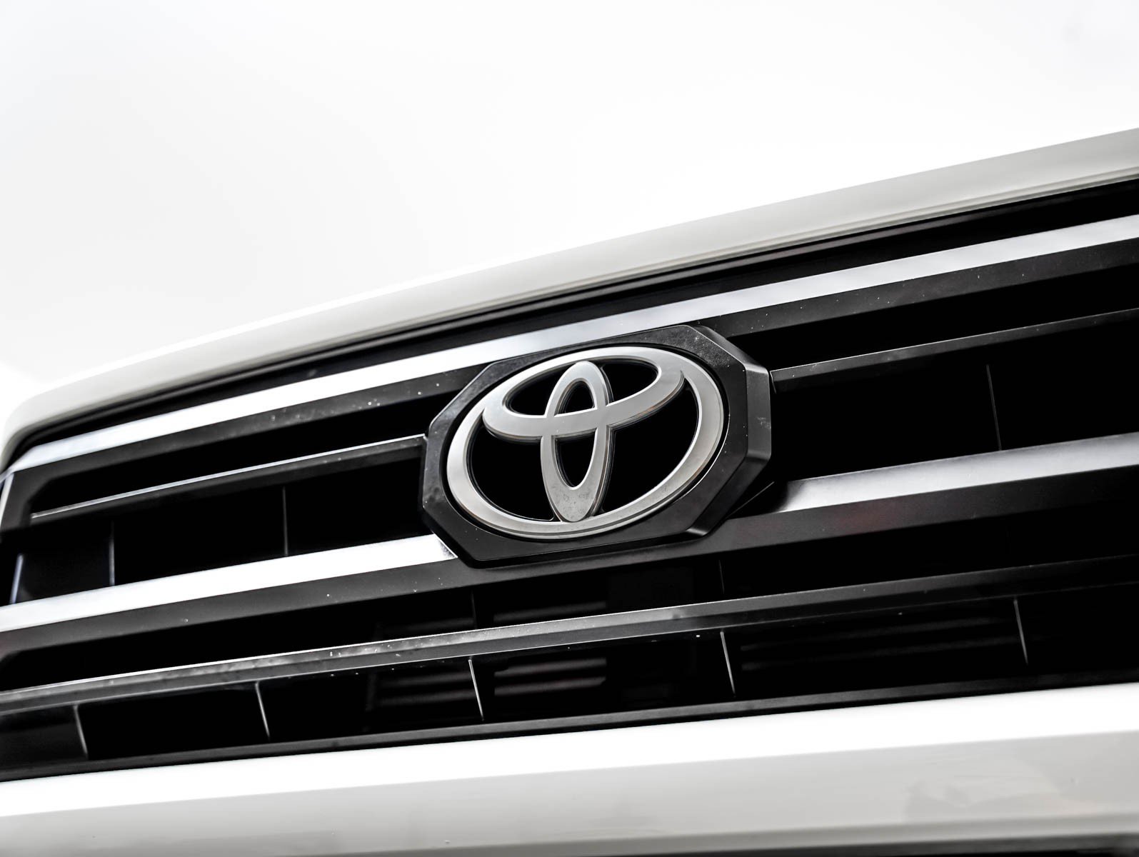 Used 2024 Toyota Tacoma SR RWD image 24