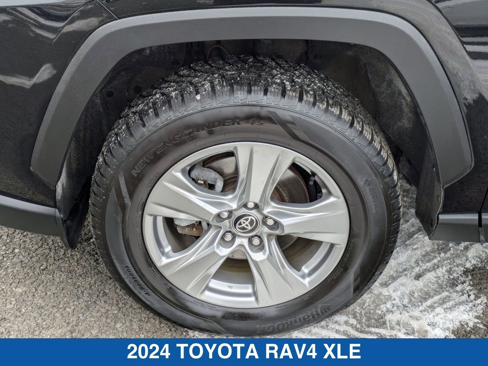 Used 2024 Toyota RAV4 XLE w/ Convenience Package image 11