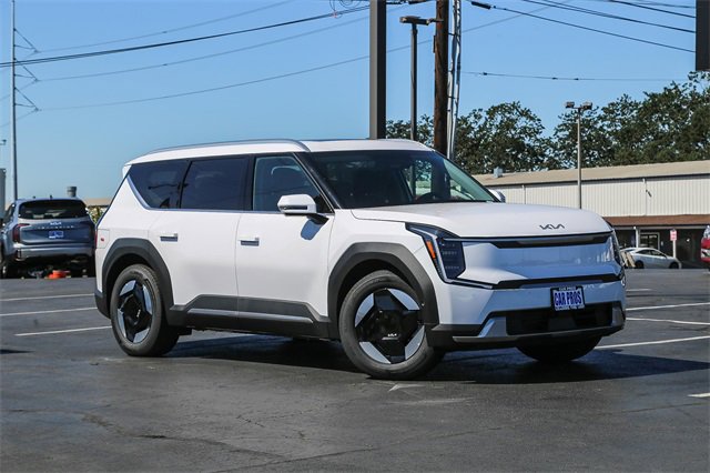 New 2026 Kia EV9 Wind image 2