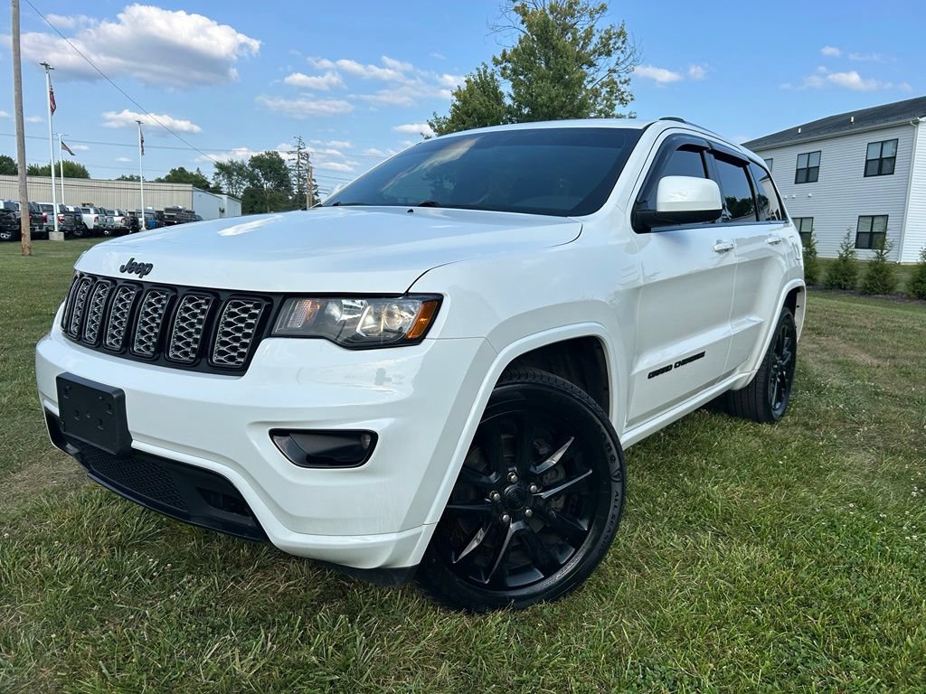 Used 2021 Jeep Grand Cherokee Altitude AWD/4WD image 9