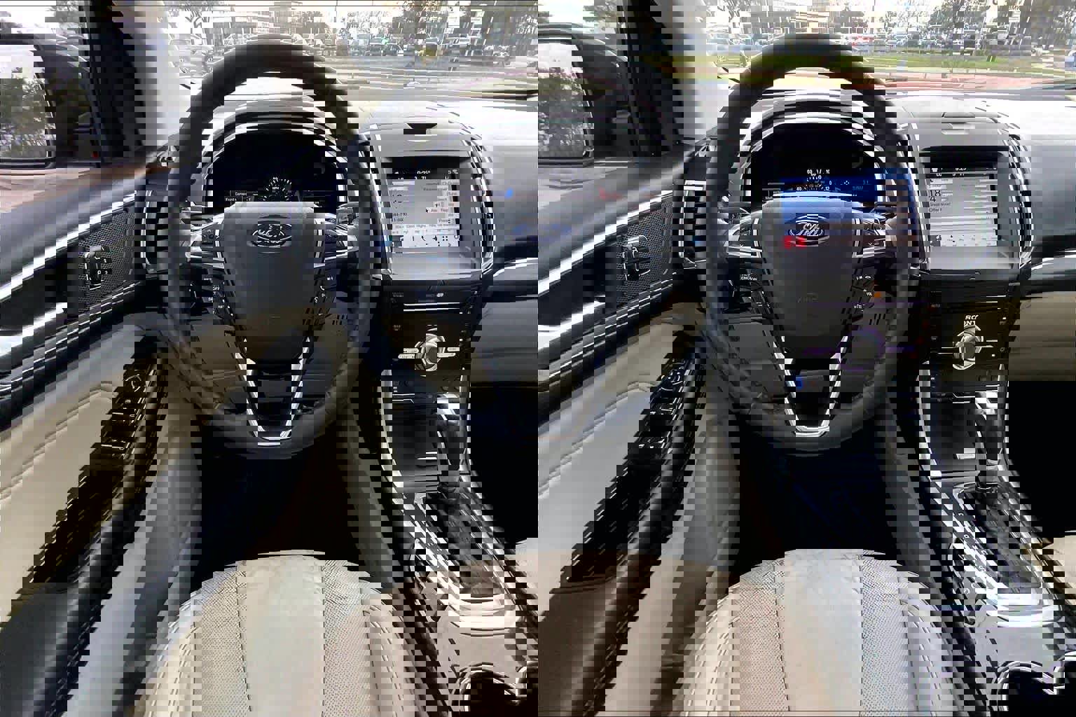 Used 2018 Ford Edge Titanium w/ Equipment Group 301A image 6