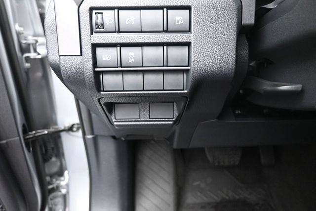 Used 2025 Toyota 4Runner SR5 AWD/4WD image 16
