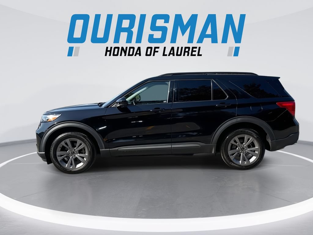Used 2022 Ford Explorer XLT w/ Equipment Group 202A AWD/4WD image 5