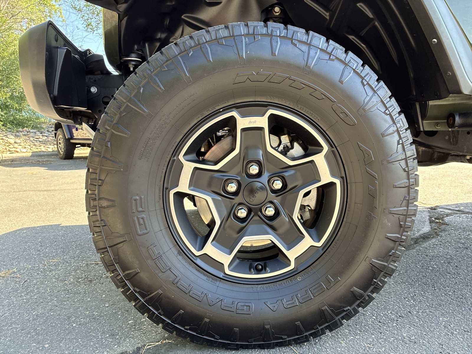 Used 2022 Jeep Gladiator Mojave w/ Cold Weather Group AWD/4WD image 19