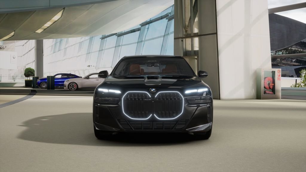 New 2026 BMW 740i w/ Executive Package image 3