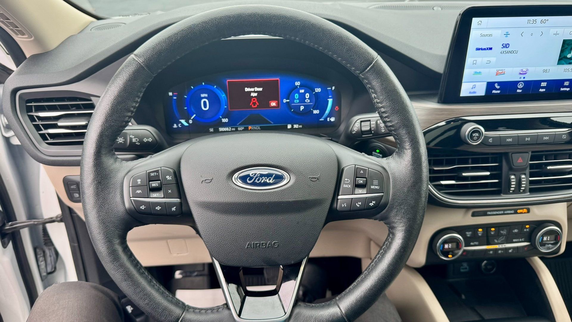 Certified 2020 Ford Escape Titanium image 29