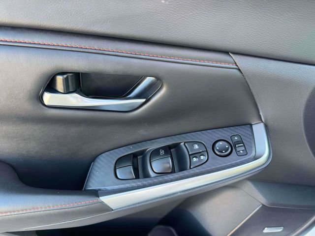 Used 2024 Nissan Sentra SR w/ SR Premium Package image 24