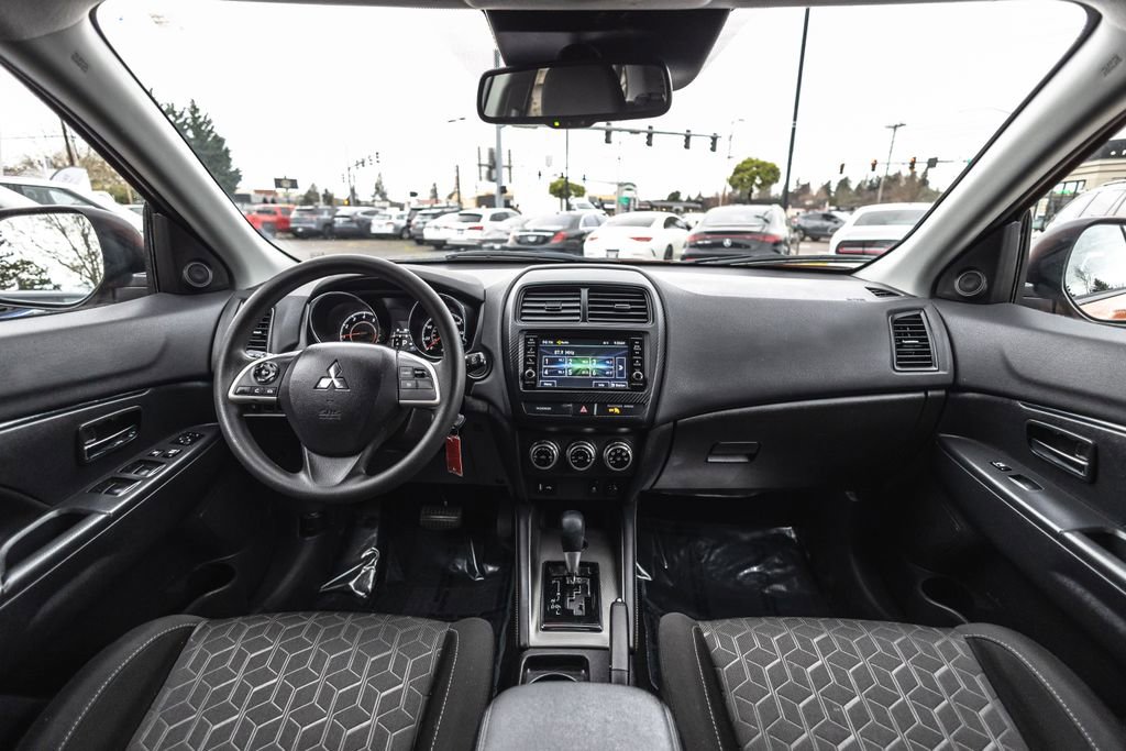 Used 2023 Mitsubishi Outlander Sport ES AWD/4WD image 21