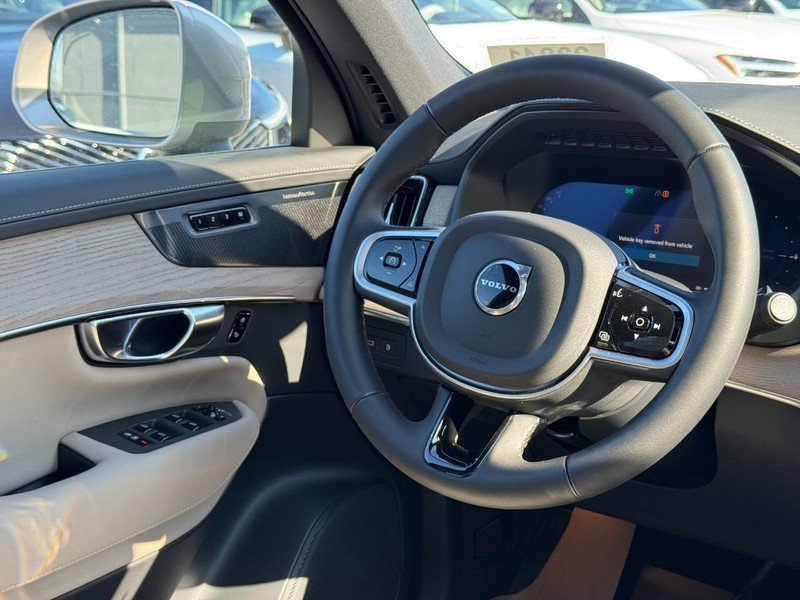 New 2026 Volvo XC90 T8 Plus w/ Protection Package Premier AWD/4WD image 7