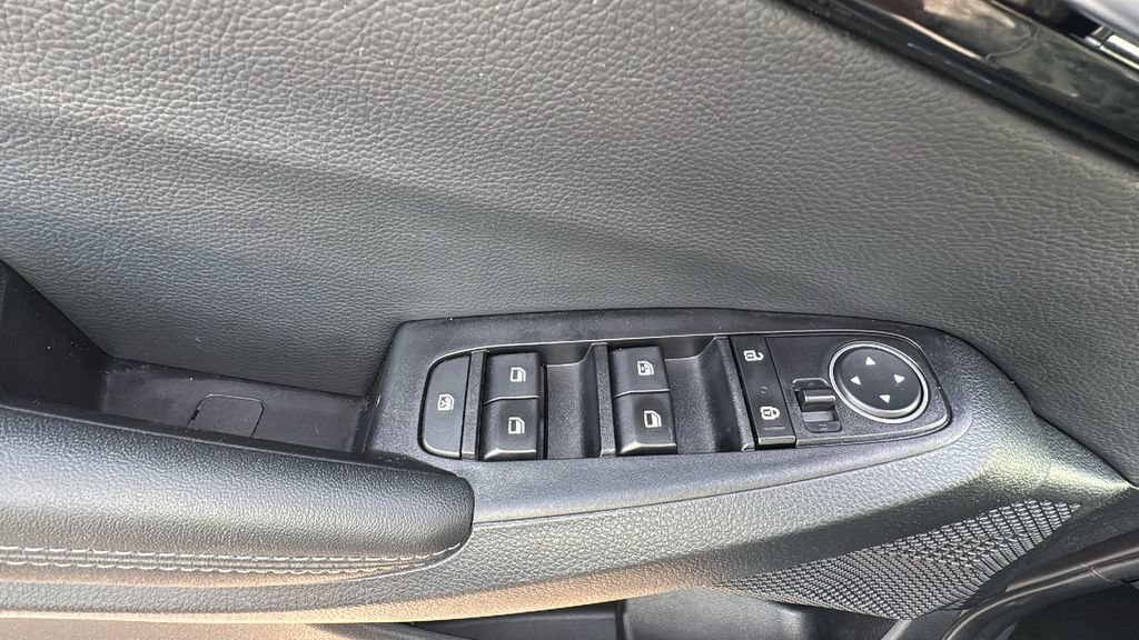 Used 2023 Kia Seltos EX AWD/4WD image 14