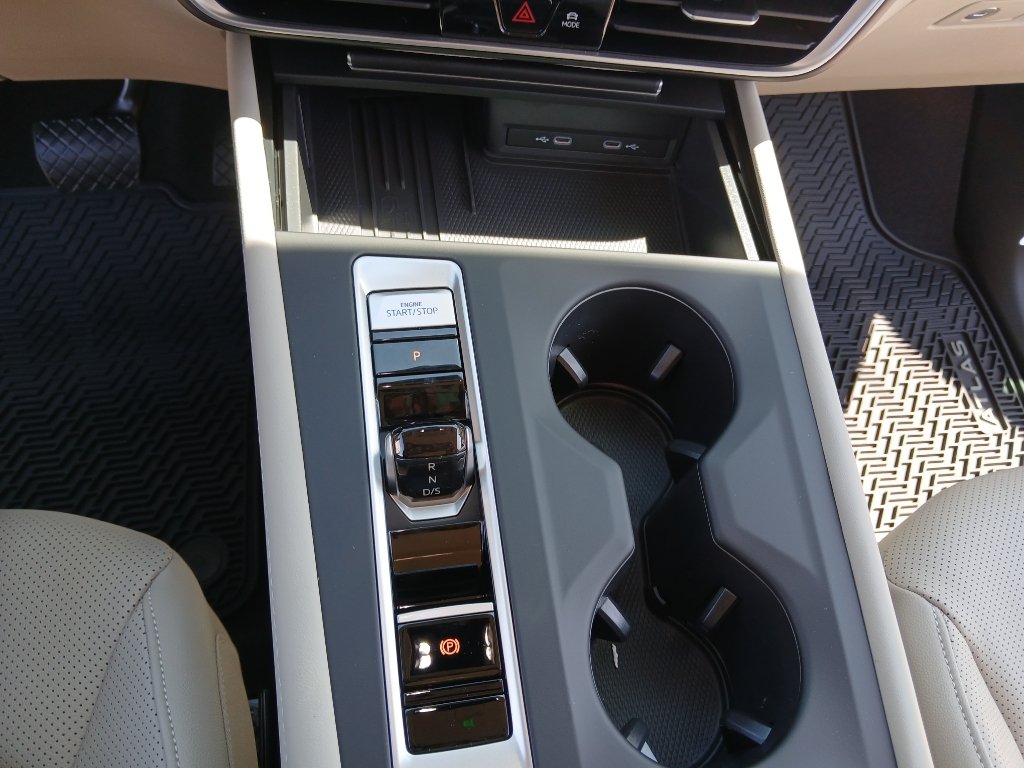 New 2026 Volkswagen Atlas SE FWD image 16