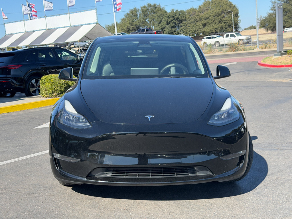 Used 2023 Tesla Model Y Long Range AWD/4WD image 4