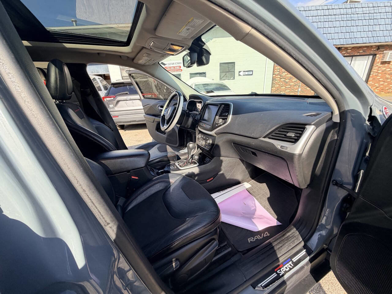 Used 2014 Jeep Cherokee Trailhawk w/ Comfort/Convenience Group image 19