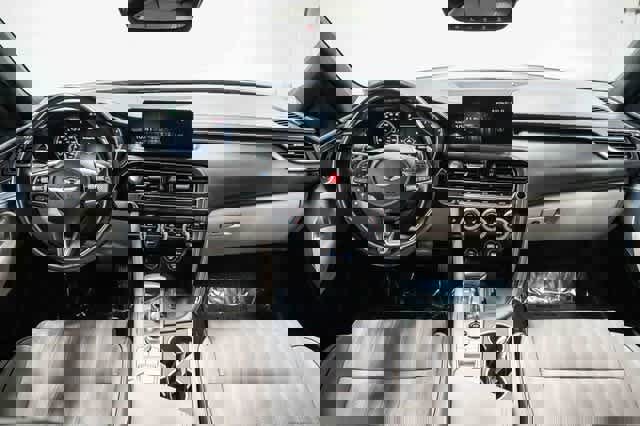 Used 2023 Genesis G70 3.3T image 12