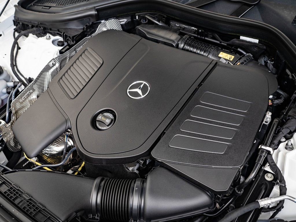 Used 2025 Mercedes-Benz GLC 300 4MATIC image 37