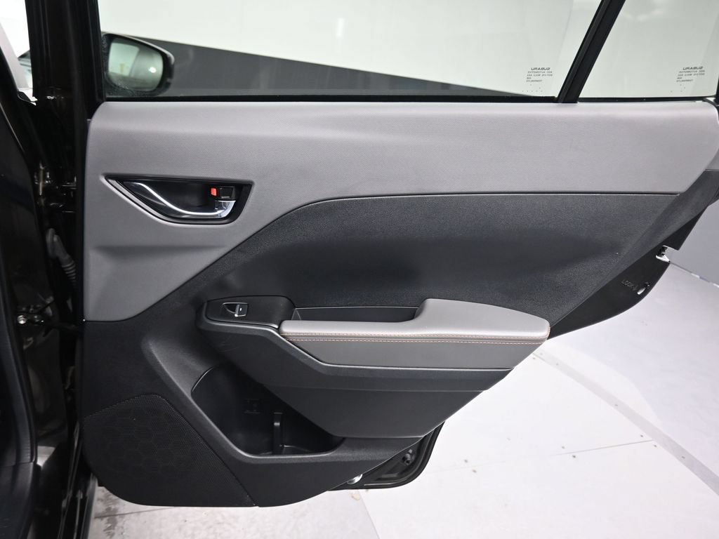 Used 2024 Subaru Crosstrek 2.5i Limited w/ Crosstrek Mirror Package AWD/4WD image 32