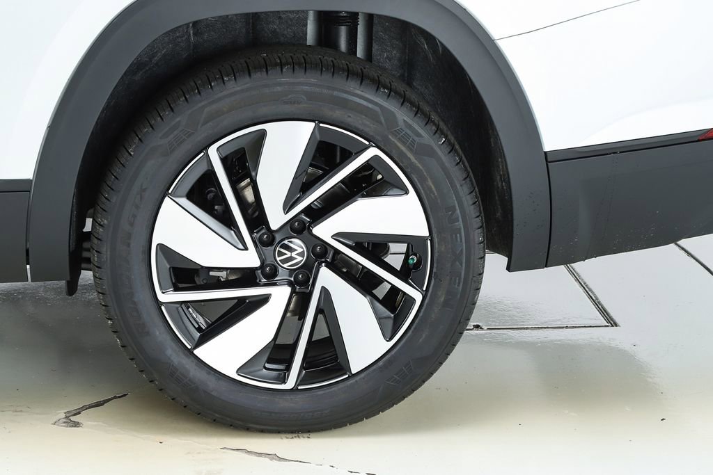 New 2026 Volkswagen Atlas SE image 45