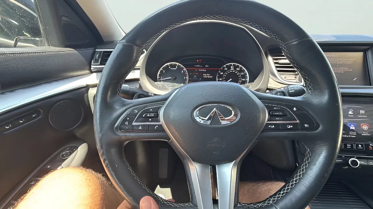 Used 2019 INFINITI QX50 Essential w/ Premium Heat Package AWD/4WD image 8