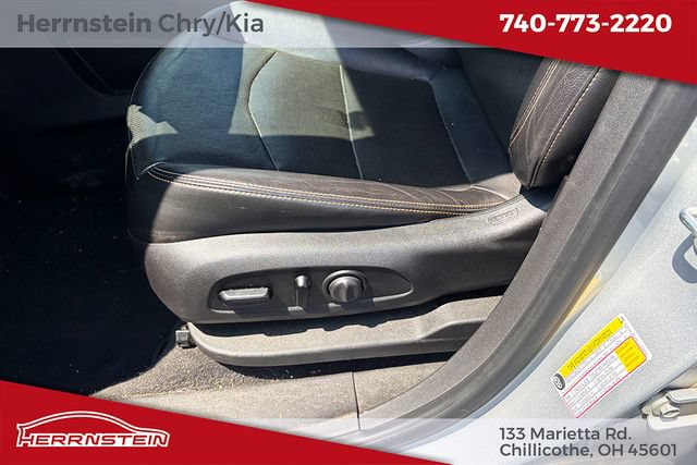 Used 2020 GMC Terrain SLT AWD/4WD image 16