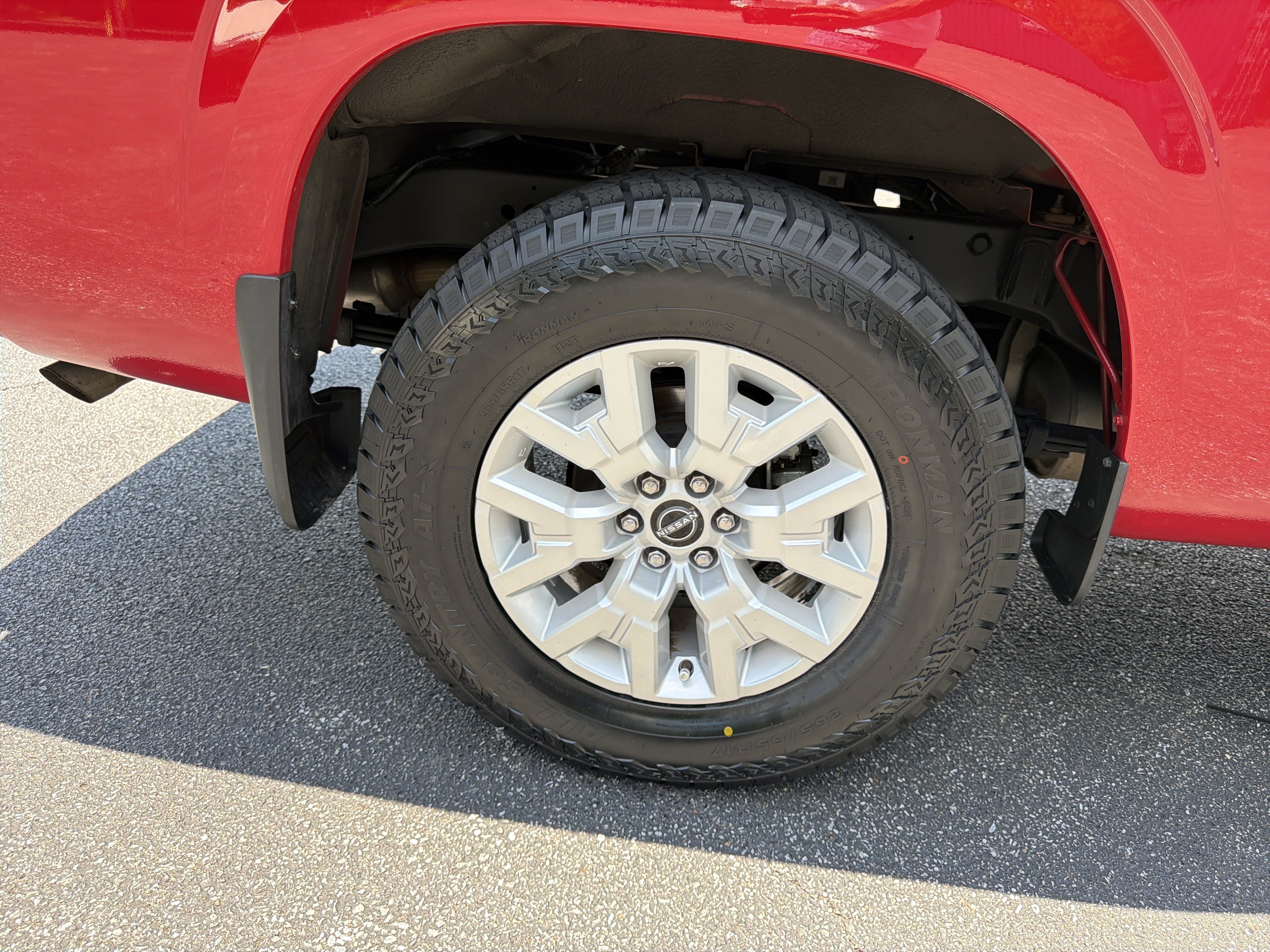 Used 2022 Nissan Frontier SV w/ Technology Package RWD image 16