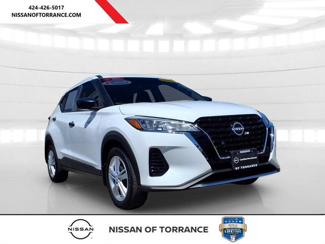 Certified 2025 Nissan Kicks Play S