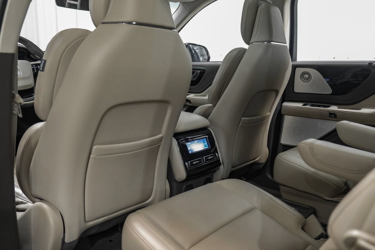 Used 2022 Lincoln Aviator Reserve w/ Equipment Group 201A AWD/4WD image 37