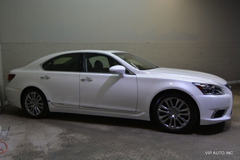 Used 2015 Lexus LS 460 w/ Comfort Package image 29