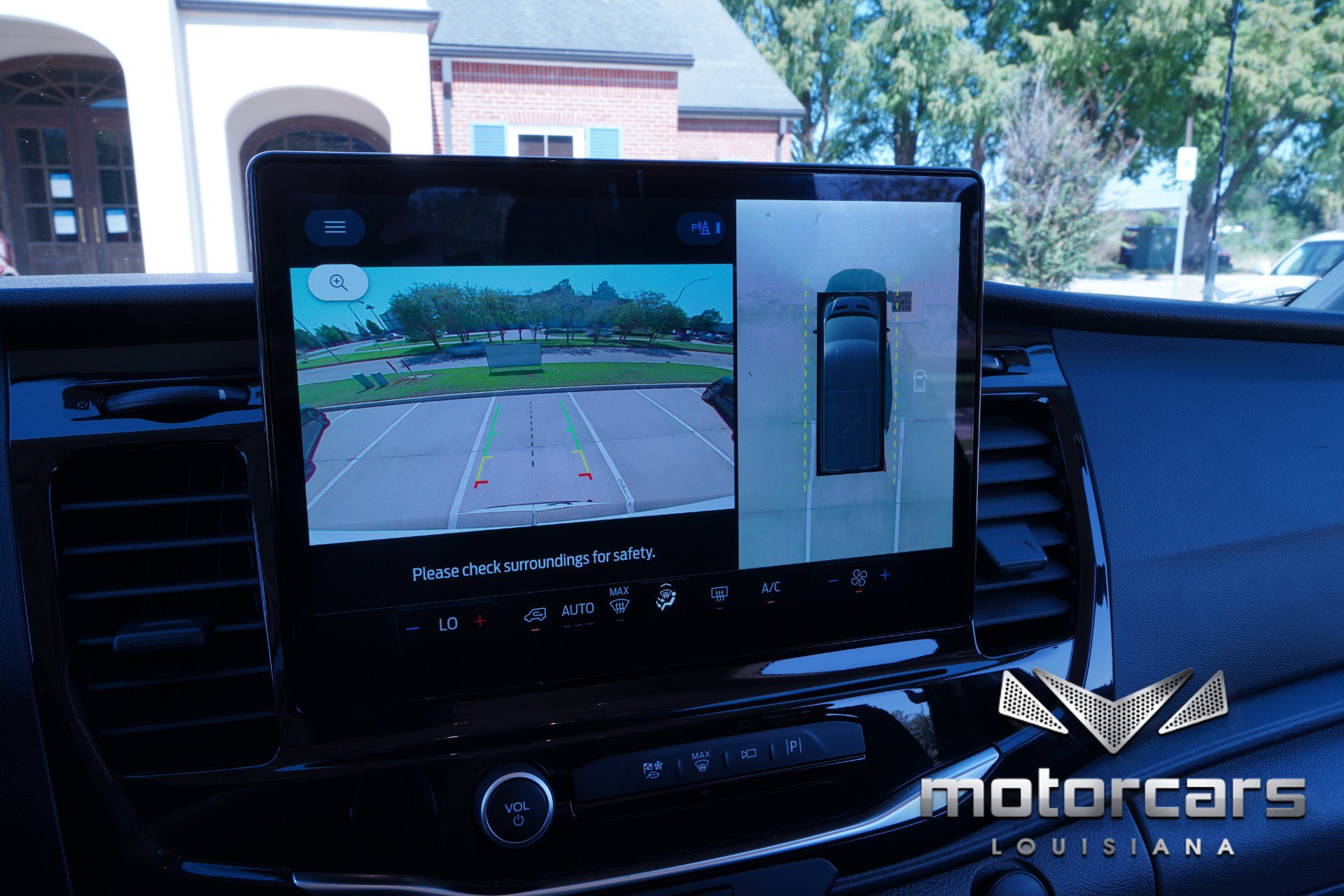 Used 2023 Ford Transit 350 XLT image 37