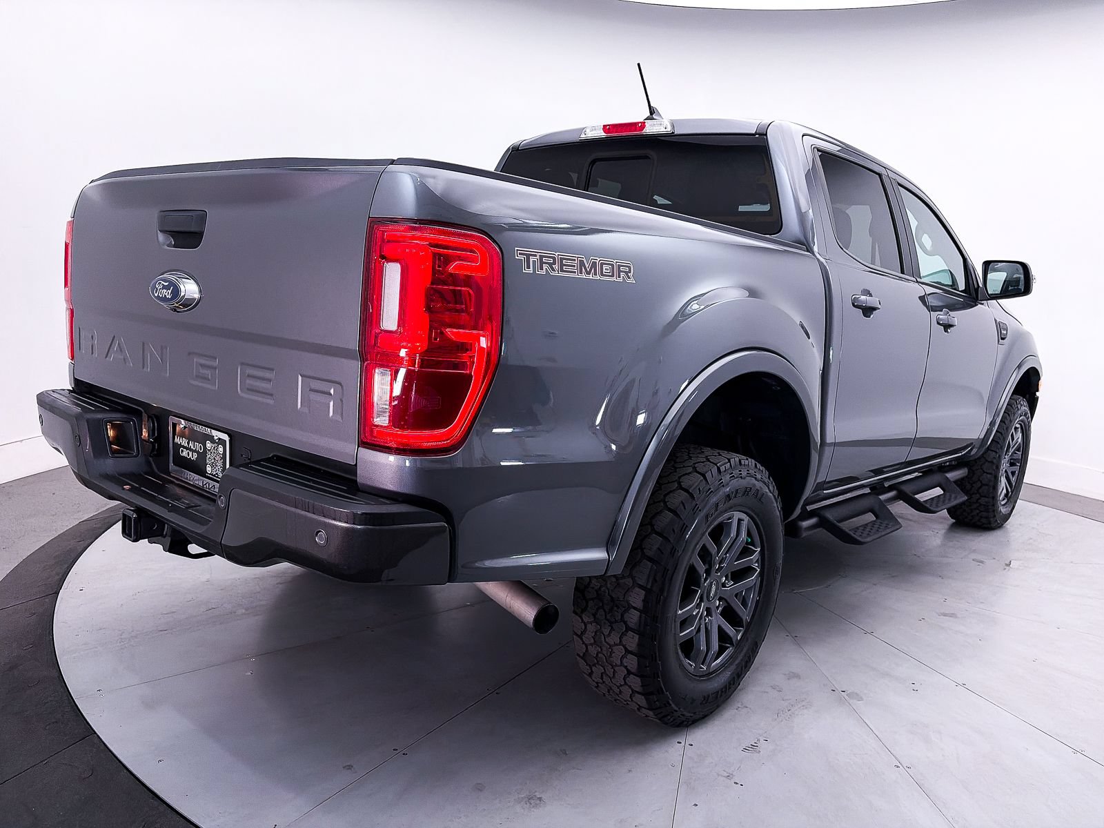 Used 2023 Ford Ranger Lariat w/ Tremor Off-Road Package AWD/4WD image 15