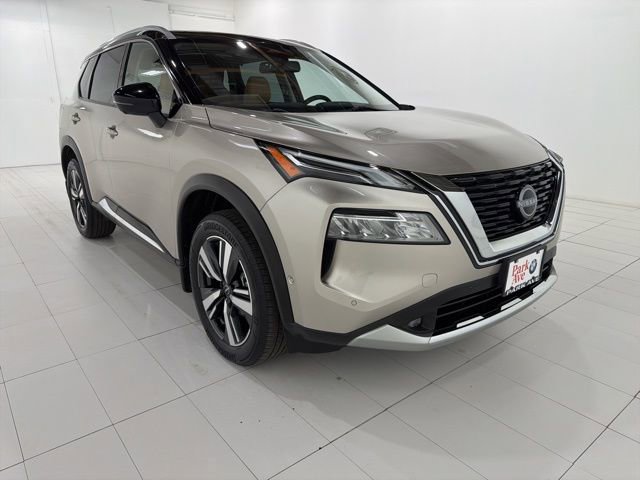 Used 2022 Nissan Rogue Platinum w/ Head-Up Display Package AWD/4WD image 7