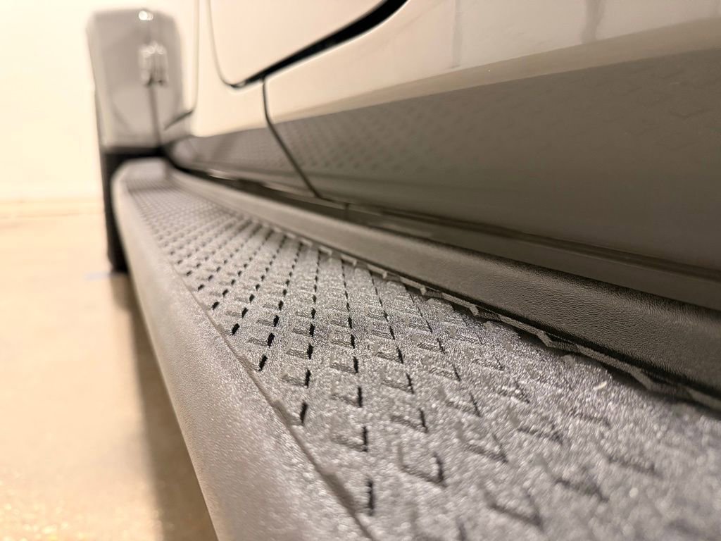 Used 2022 Jeep Gladiator Overland image 12